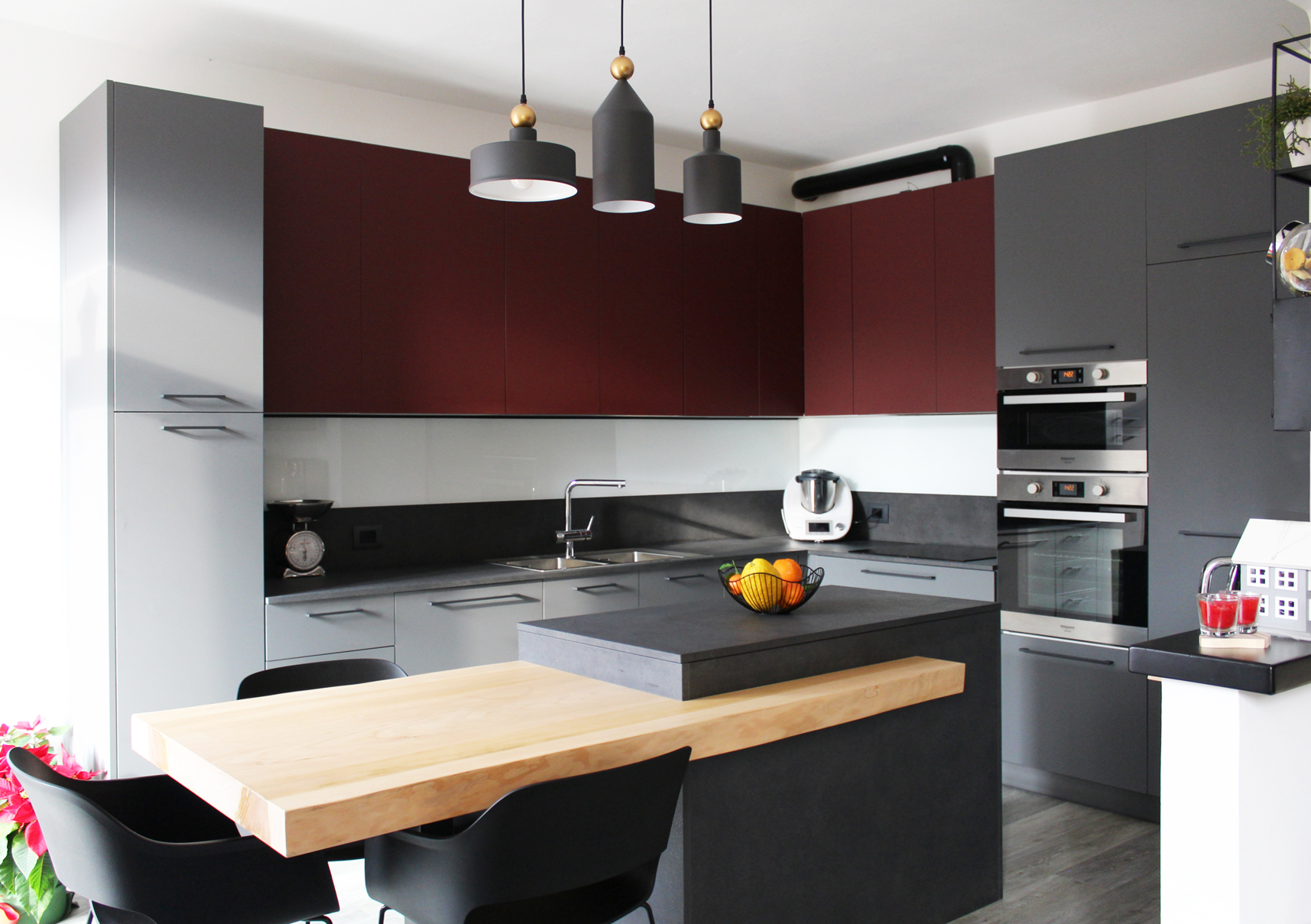cucina grigio bordeaux